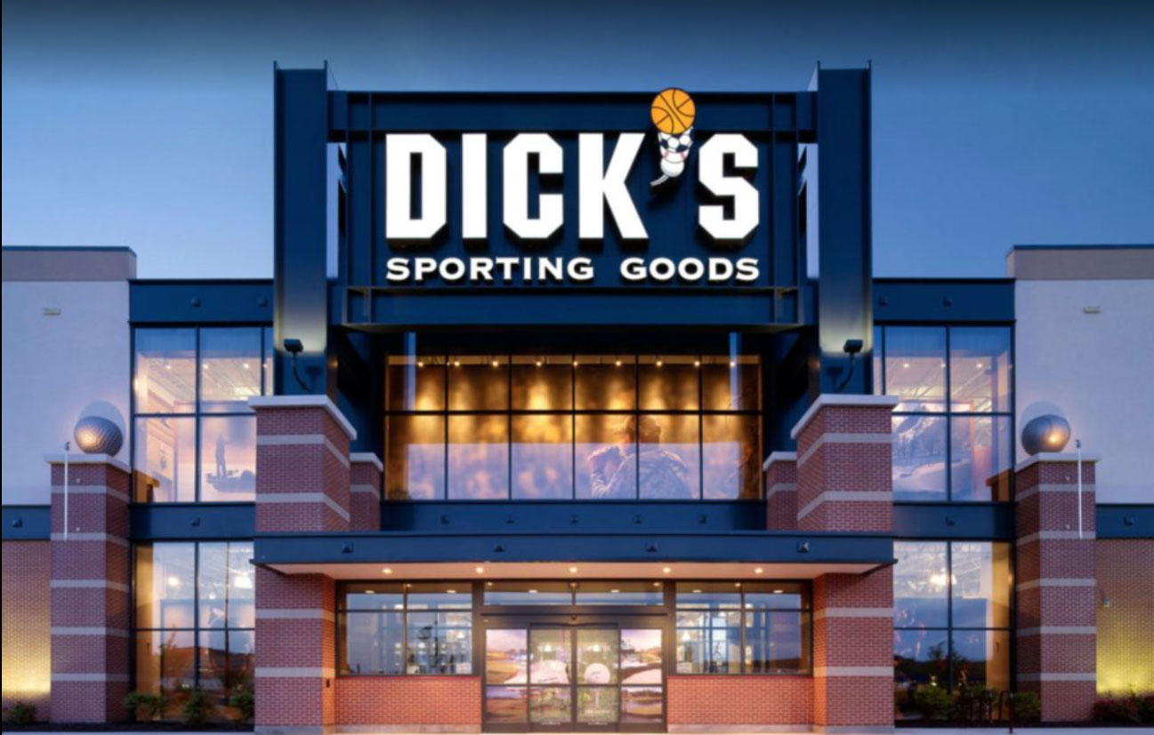 Store front of DICK's Sporting Goods store in Norwalk, CT